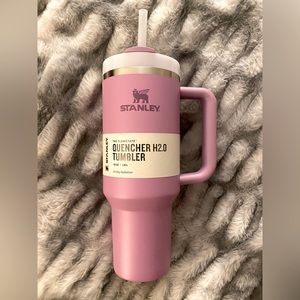 Stanley Quencher H2.0 FlowState Tumbler (40oz, Lilac)